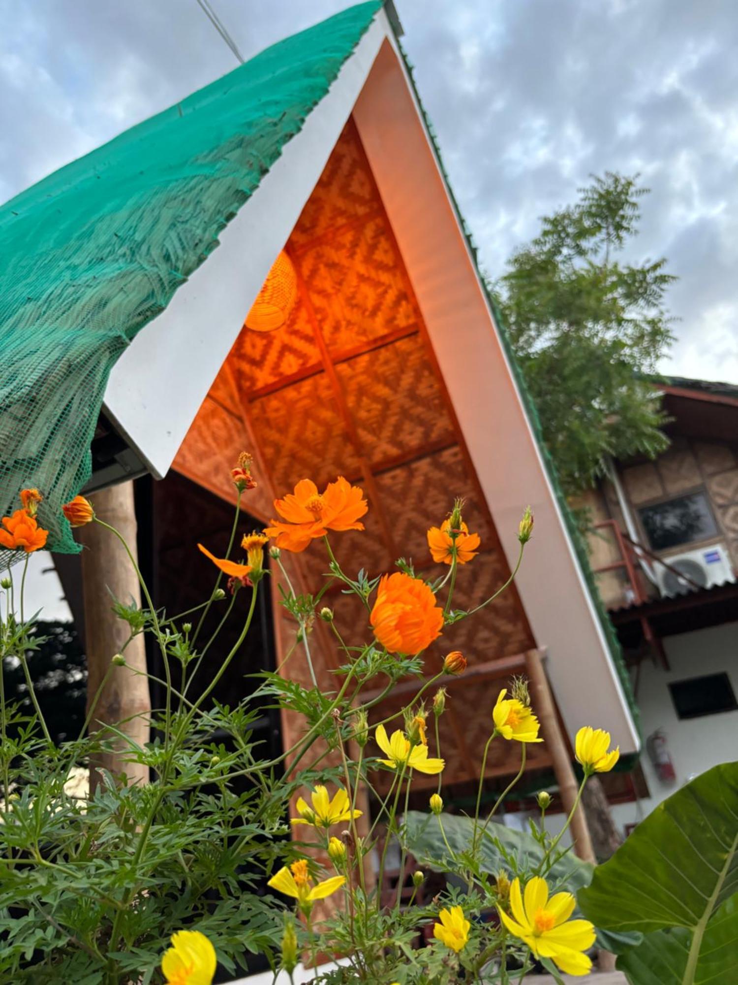 Villa Lovi Panagsama Beach Moalboal Buitenkant foto